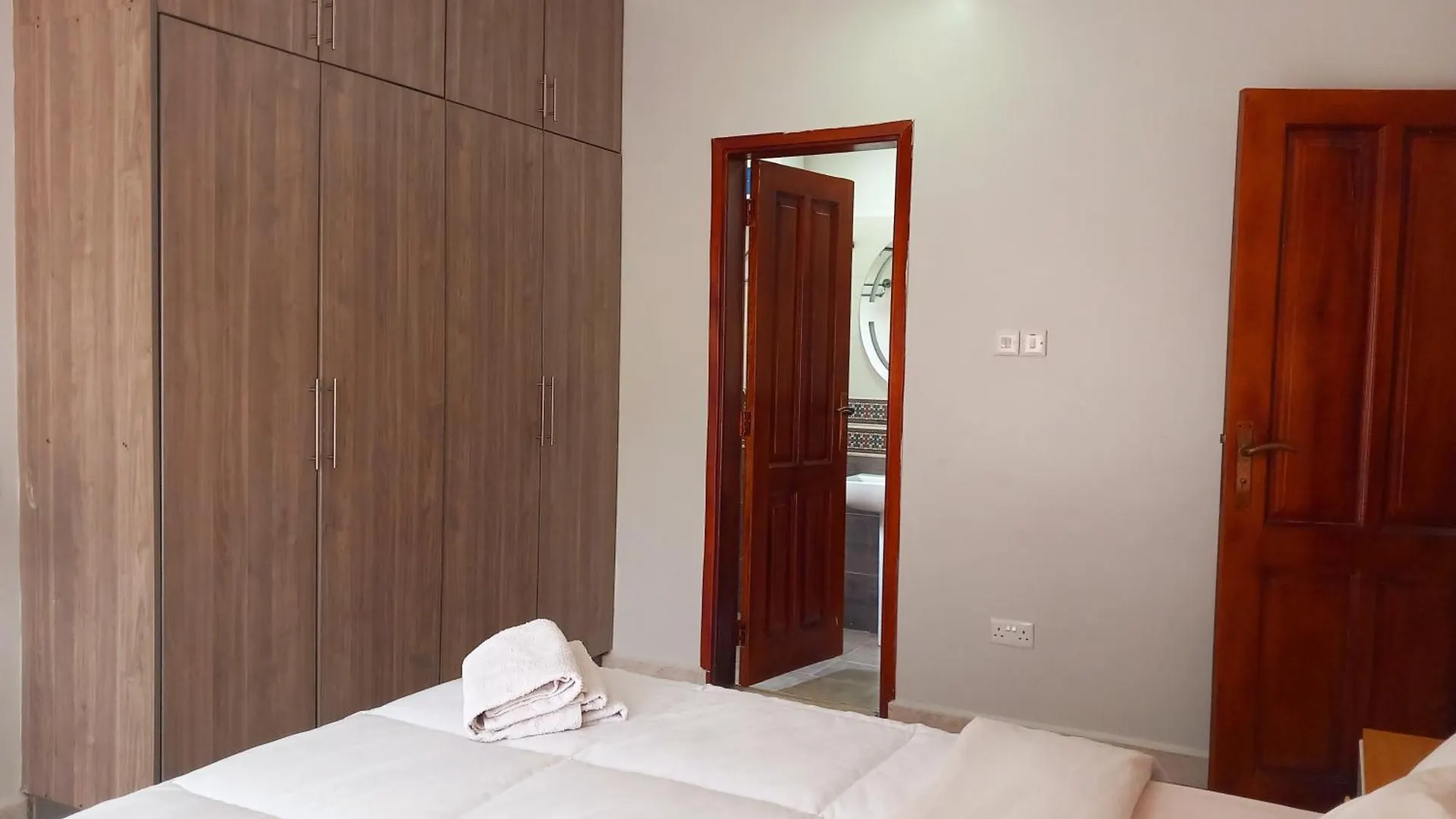 Spacious 3Bedroom Apartment In Muyenga-Bukasa Καμπάλα